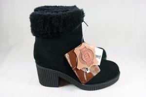 *SOLD* VTG 90s Y2K Block Heel Rugged Outback Zip Front Suede Ankle Boots 7.5 M